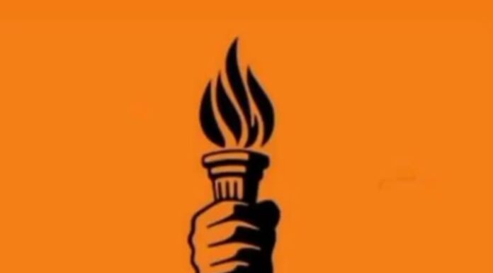 काय म्हणता खोक्यांनो, झालं का मनासारखं! आम्हीच खरी शिवसेना म्हणून छाताड बडवणाऱ्यांनो..