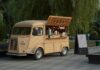 Food Truck ( फूड ट्रक / फिरत हॉटेल )