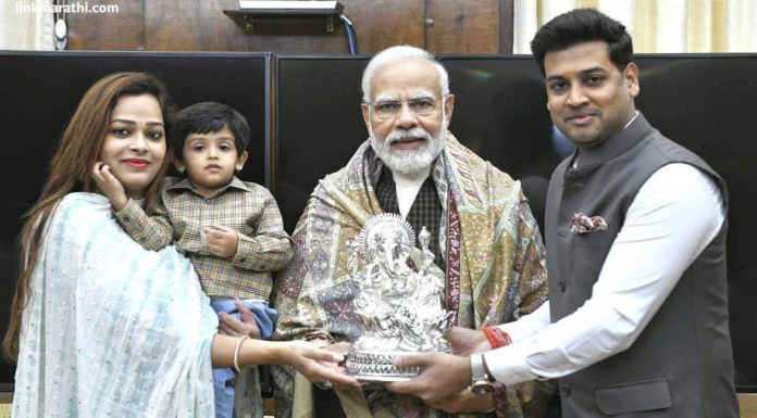 CM एकनाथ शिंदे यांनी PM मोदींची घेतली भेट:महाराष्ट्राचे मुख्यमंत्री एकनाथ शिंदे यांची, भेटीनंतरची प्रतिक्रिया “ही एक कौटुंबिक आकांक्षा होती.”|Maharashtra CM Eknath Shinde Shares His Post-Meeting Reaction with Modi. CM एकनाथ शिंदे