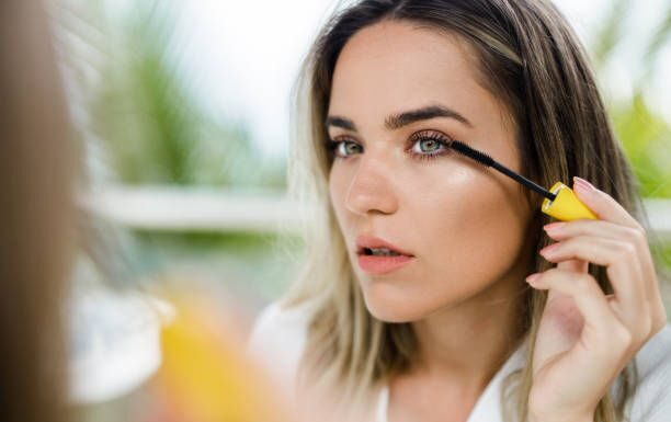 Monsoon Beauty Hack:पावसाळ्यात तुमचा मस्करा स्मज-प्रूफ कसा बनवायचा|how to make your mascara smudge-proof in monsoon Monsoon Beauty Hack