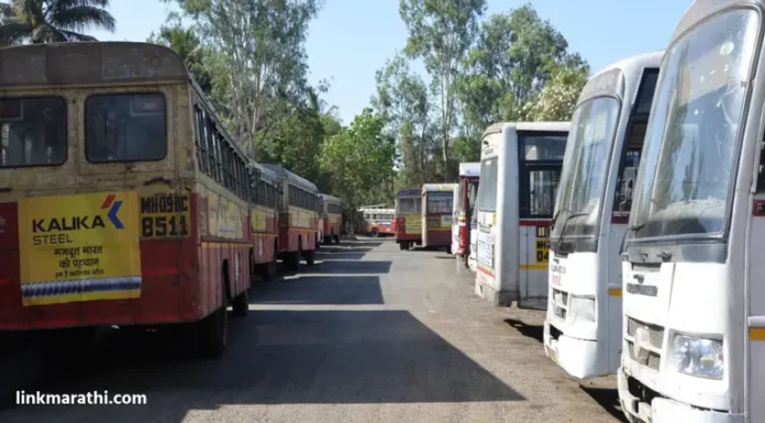 Kolhapur Transport:केएमटी कर्मचाऱ्यांच्या आंदोलनामुळे सार्वजनिक बस वाहतूक ठप्प | Public bus transport stopped due to agitation of KMT employees Kolhapur Transport