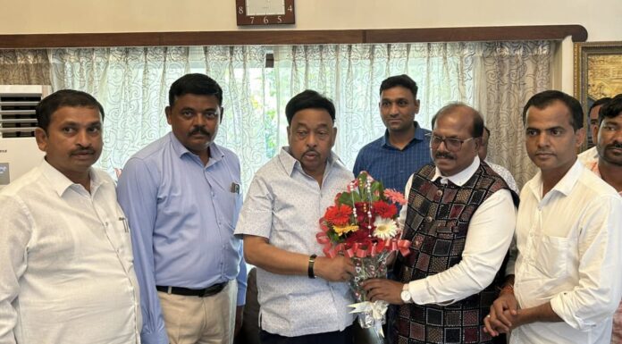 डिजिटल मीडिया संपादक पत्रकार संघटना सावंतवाडी महाअधिवेश ना. नितेश राणे यांनी स्वागताध्यक्ष तर डॉ. अच्युत भोसले यांनी सह स्वागताध्यक्ष पद स्वीकारले