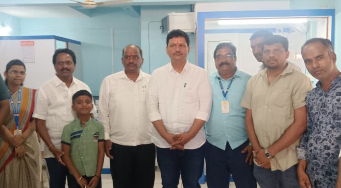 बिरेश्वरच्या आजरा शाखेला आरोग्यमंत्र्यांची सदिच्छा भेट