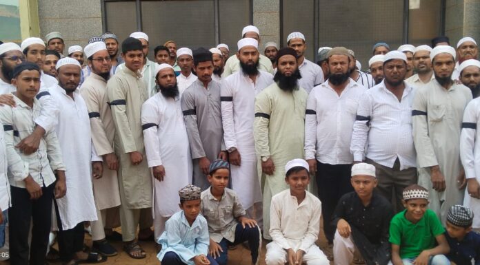 जम्मू काश्मीर येथील पहलगाम येथे झालेल्या दहशवादी हल्ल्याचा आजऱ्यातील मुस्लिम समाजाने केला निषेध