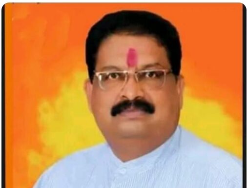 राजकीय हेतूने आपली कार्यकर्ते सांभाळण्यासाठी ठेक्यांची खैरात – परशुराम बामणे