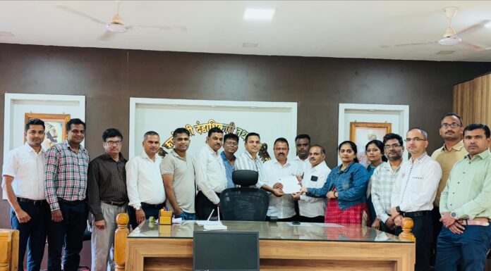 होमिओपॅथीक डॉक्टरांची नोंदणी महाराष्ट्र वैद्यकीय परिषदेत केली जावी –होमिओपॅथीक डॉक्टर संघटनेचे तहसीलदारांना निवेदन