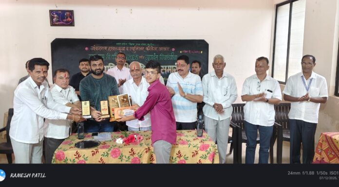 व्यंकटराव हायस्कूलमध्ये गुणवंत-यशवंत विद्यार्थी पारितोषिक वितरण सोहळा