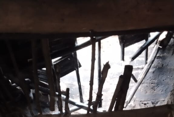 कोणी घर देता का घर… 80 वर्षाच्या गंगाराम कांबळे यांना असे म्हणायची वेळ आलीय