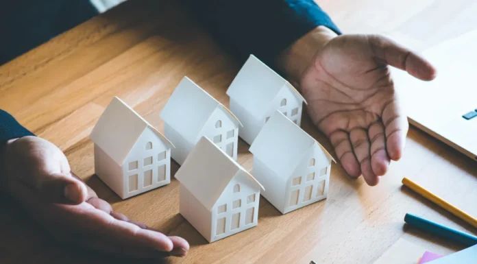 सैफ अली खानची १५,००० कोटींची संपत्ती “शत्रु संपत्ती” काय आहे आणि याचा भवितव्य काय ?