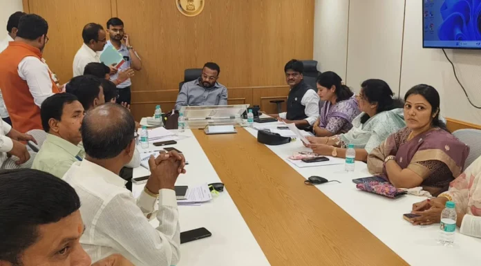 सरपंच परिषद मुंबई प्रश्नावर मंत्रालयातील विधान भवनात झालेल्या बैठकीत अनेक निर्णयावर सकारात्मक चर्चा – जी. एम. पाटील