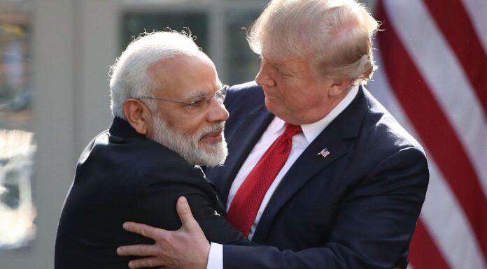 ट्रम्प यांच्या बेधडक वक्तव्यां नंतर भारतावर २५% टॅरिफचा धक्का: अर्थव्यवस्थेवर काय परिणाम होणार? ट्रम्प यांच्या बेधडक वक्तव्यां नंतर भारतावर २५% टॅरिफचा धक्का: अर्थव्यवस्थेवर काय परिणाम होणार?