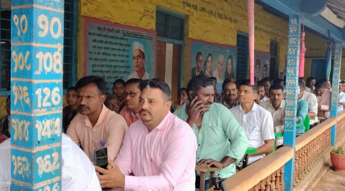 भादवणमध्ये शाळा व्यवस्थापन समितीची निवड प्रक्रिया पूर्ण; निलेश सुतार अध्यक्ष, पूजा हाळवणकर उपाध्यक्ष
